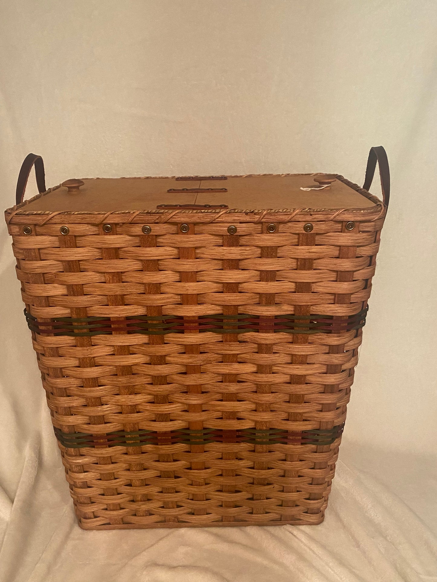 Hamper laundry basket