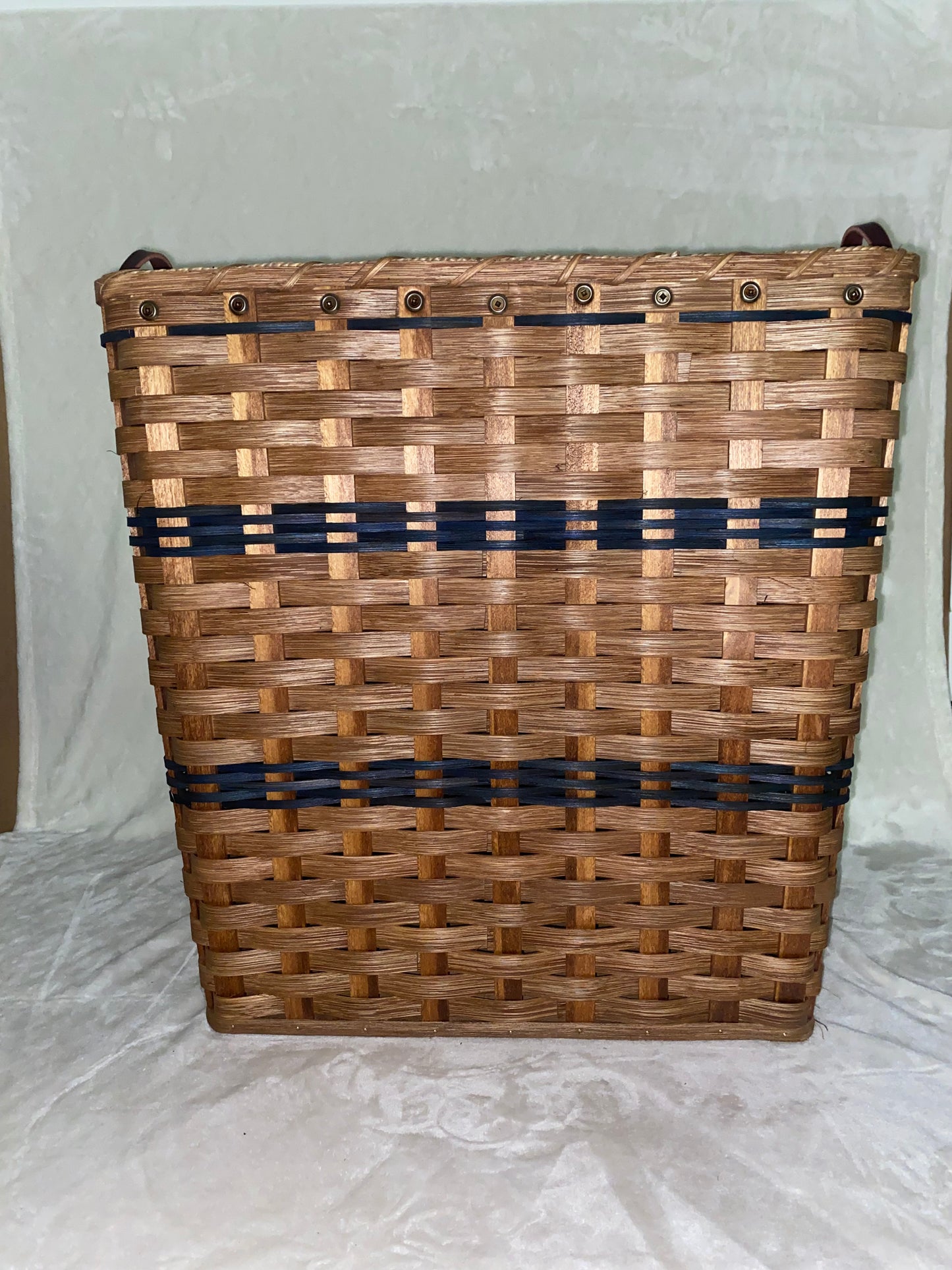 Hamper laundry basket